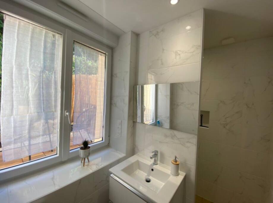 Appartement Avec Terrasse Quimper Eksteriør bilde